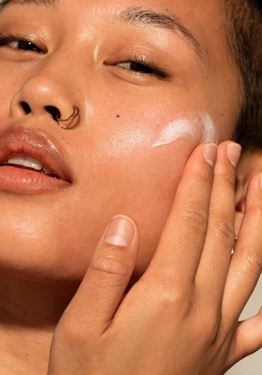 كريم خفيف ومتعدد بعامل وقاية من الشمس Spf 50 من ذا بودي شوب